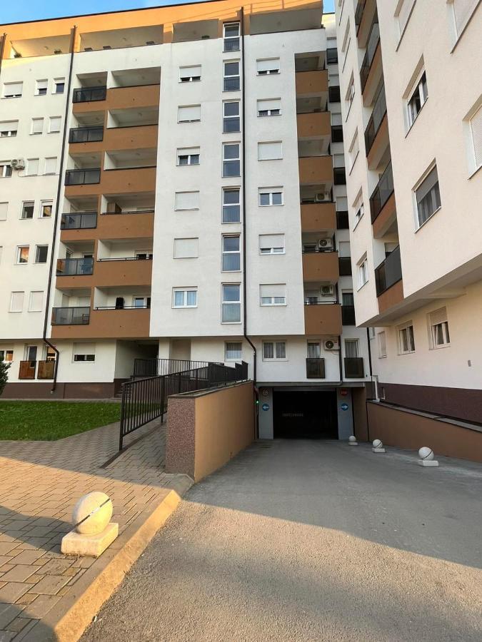 Apartman Lukana Banja Luka Exterior photo